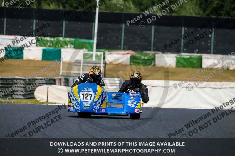 Vintage motorcycle club;eventdigitalimages;mallory park;mallory park trackday photographs;no limits trackdays;peter wileman photography;trackday digital images;trackday photos;vmcc festival 1000 bikes photographs